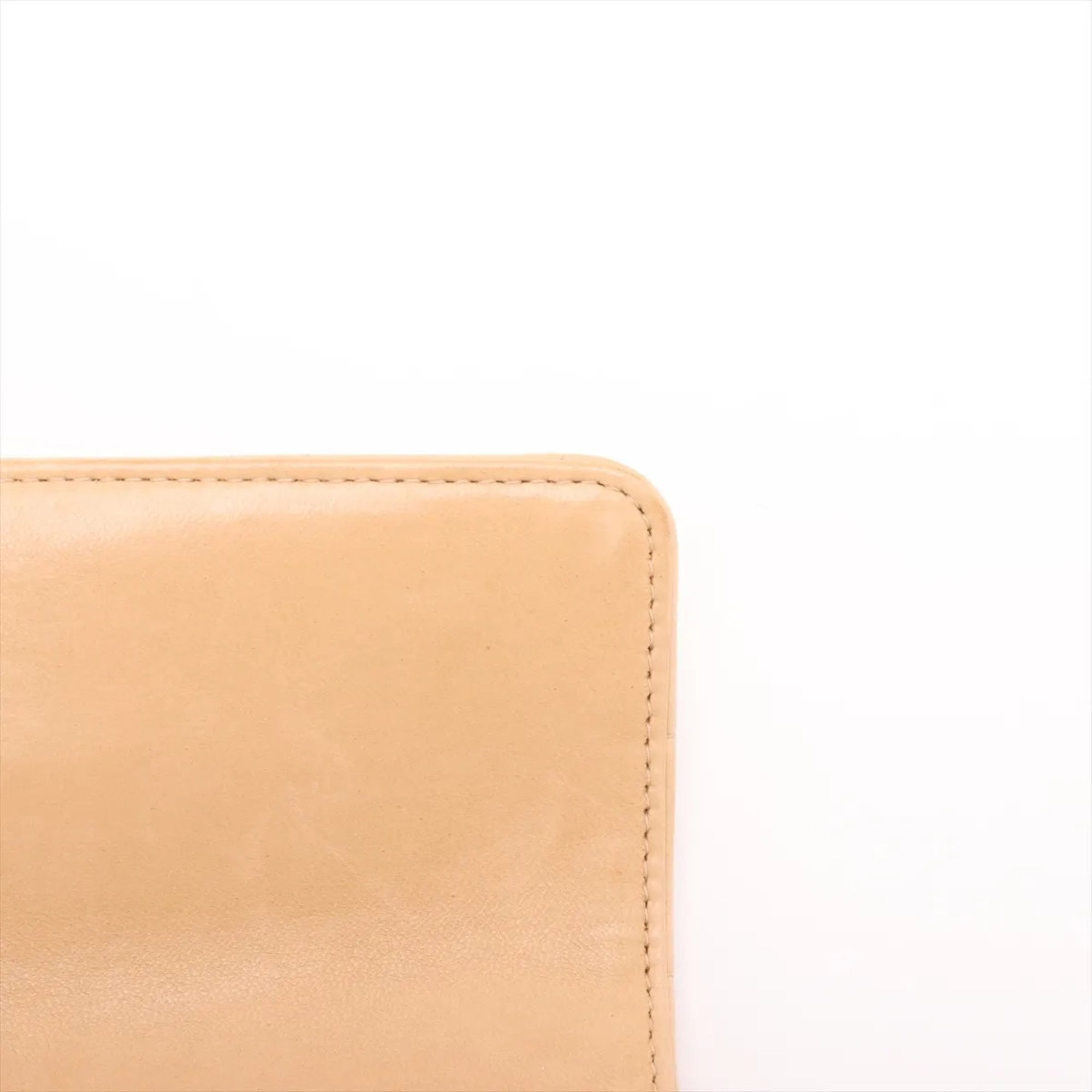 Chanel Beige Leather Shoulder Bag (Pre-Owned)