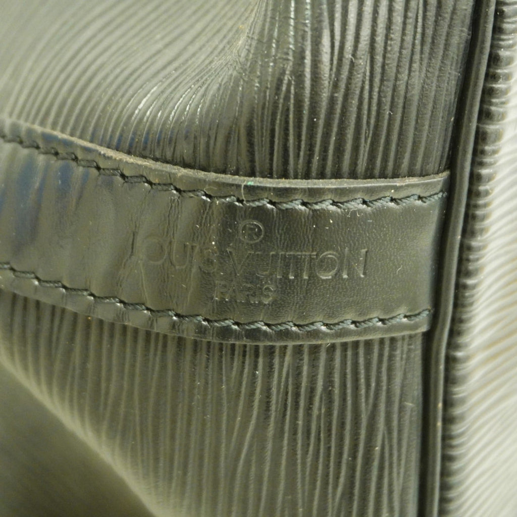 Louis Vuitton Noir Shoulder Bag (Pre-Owned)