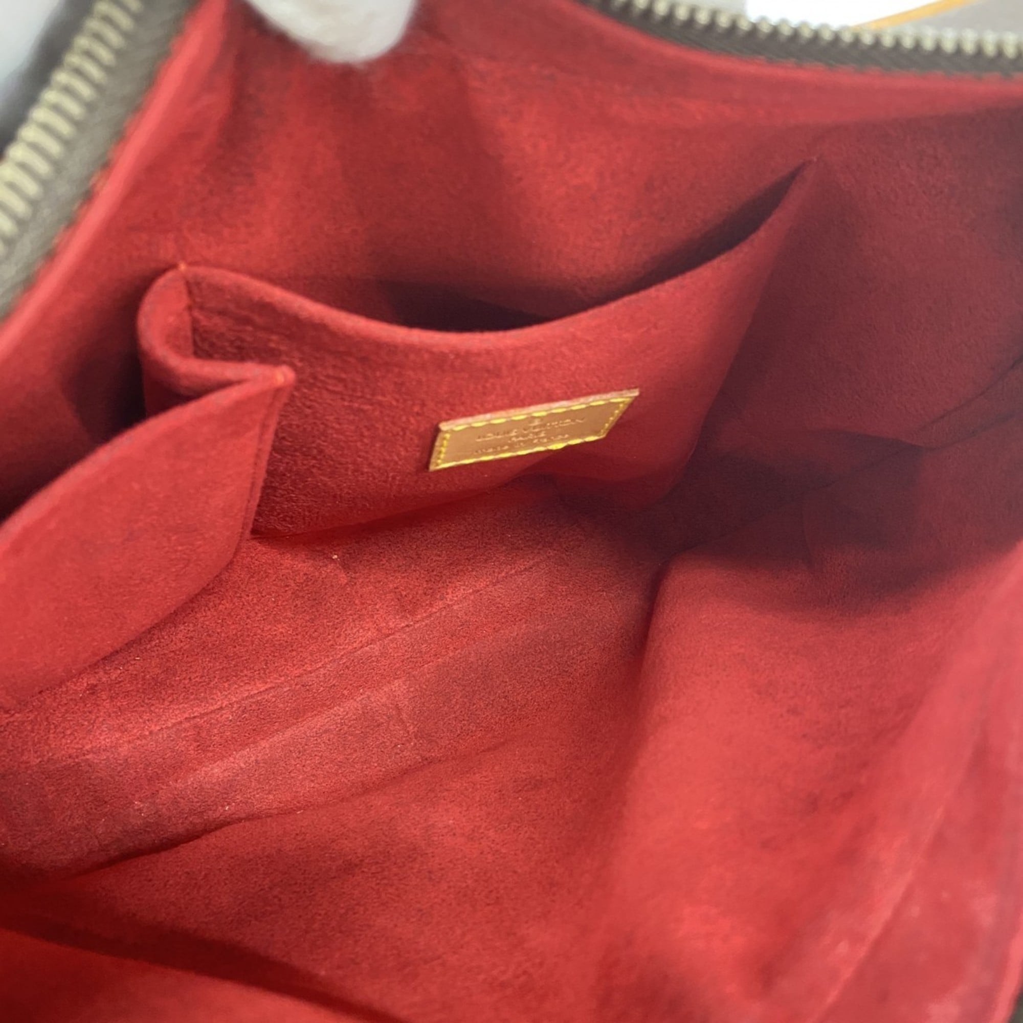 Louis Vuitton Brown Shoulder Bag (Pre-Owned)