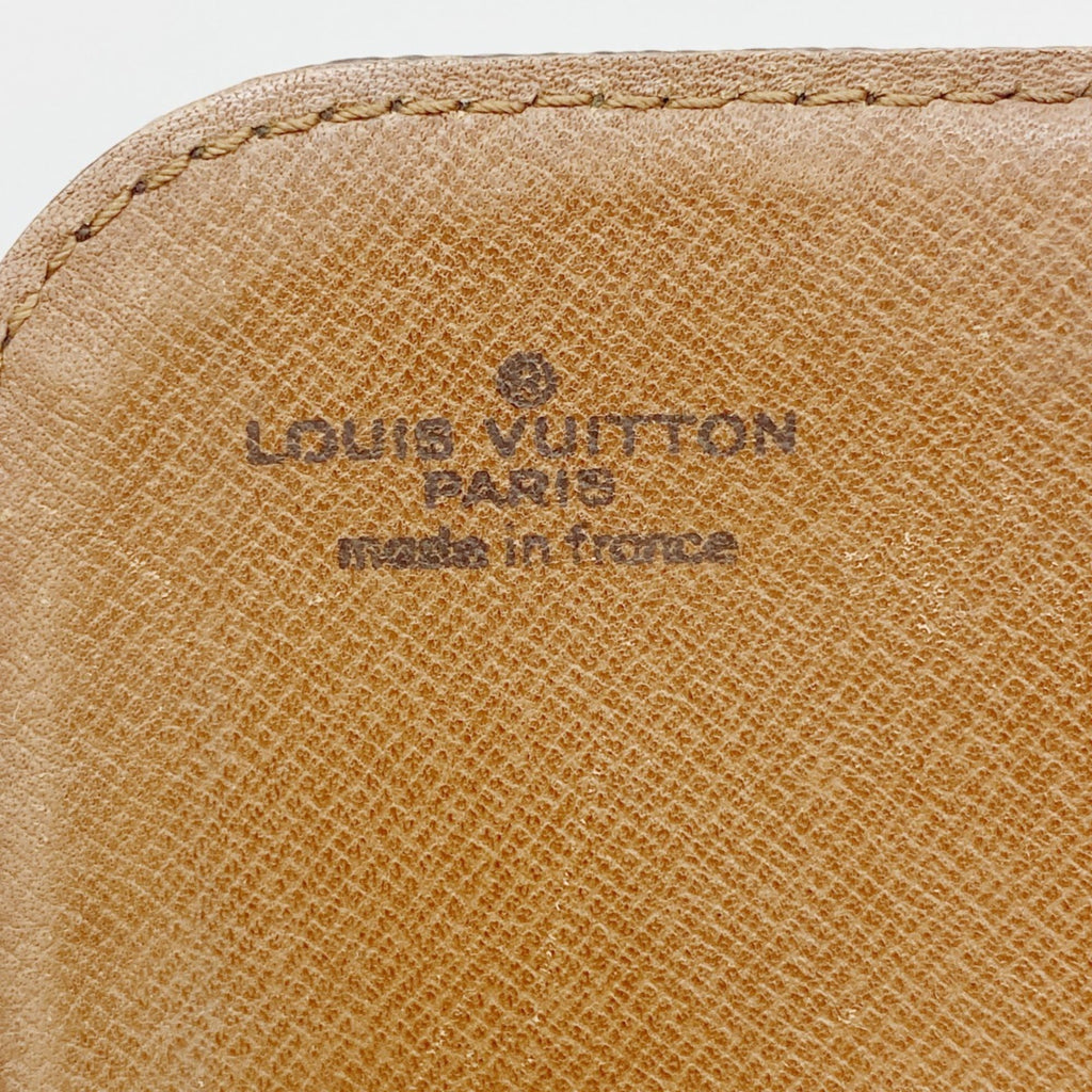 Louis Vuitton Brown Shoulder Bag (Pre-Owned)