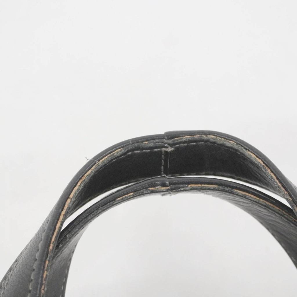 Salvatore Ferragamo Black Leather Handbag (Pre-Owned)
