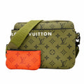 Louis Vuitton Khaki Shoulder Bag (Pre-Owned)