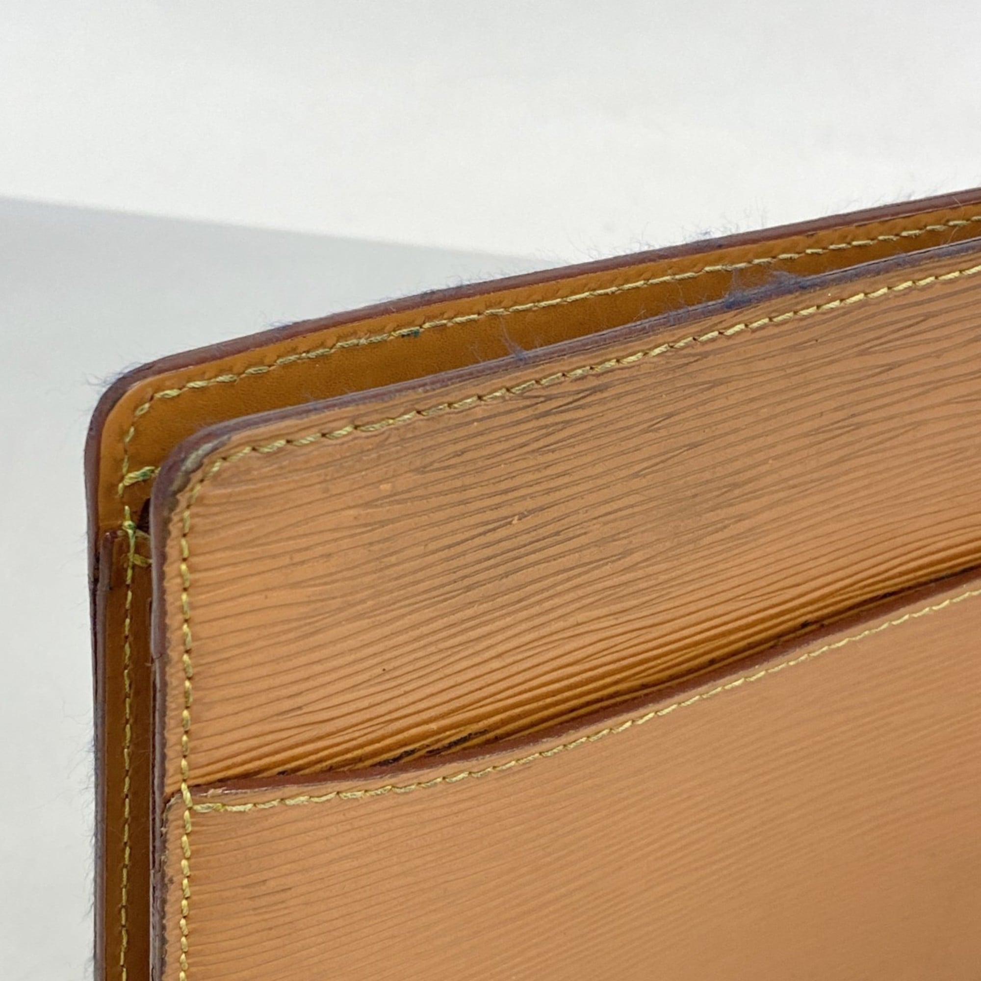 Louis Vuitton Gold Cipango Clutch Bag (Pre-Owned)