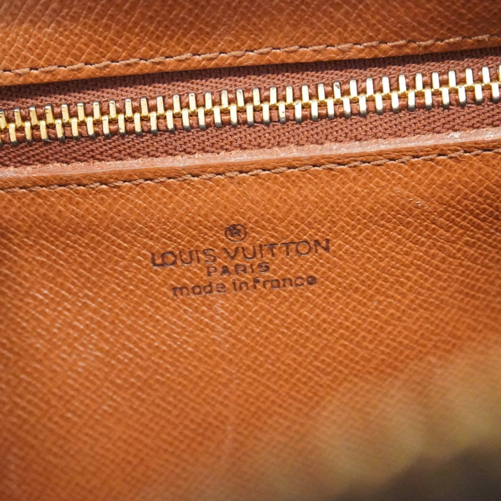 Louis Vuitton Brown Shoulder Bag (Pre-Owned)