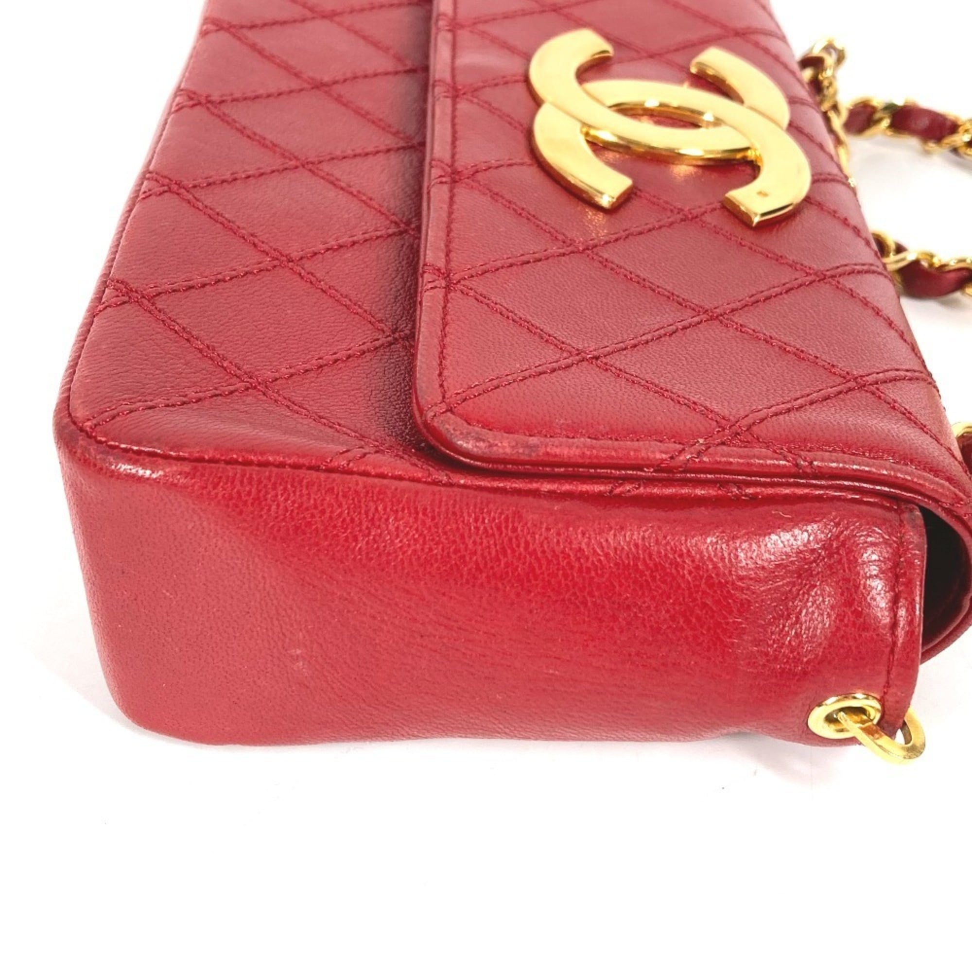 Chanel Matelasse Red Color Leather Pochette Shoulder Bag (Pre-Owned)