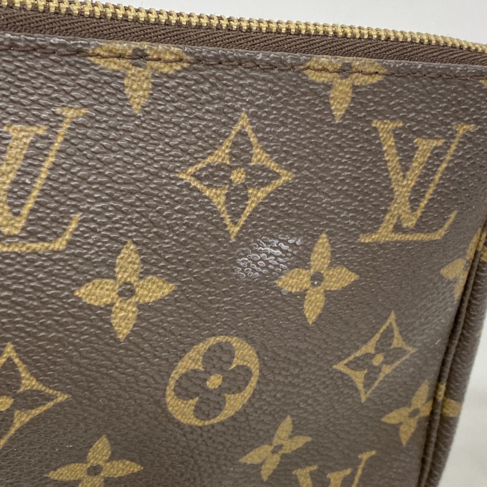 Louis Vuitton Brown Pouch (Pre-Owned)