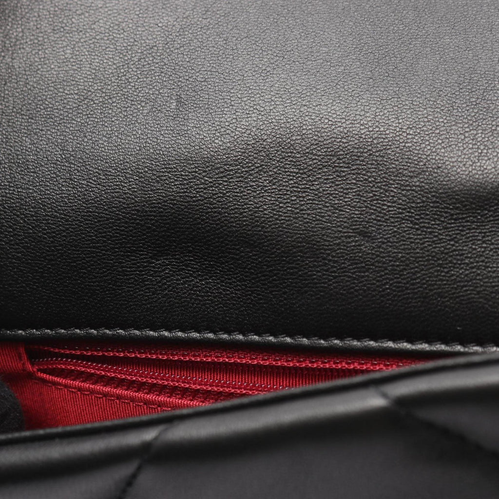 Chanel Black Leather Shoulder Bag (Pre-Owned)