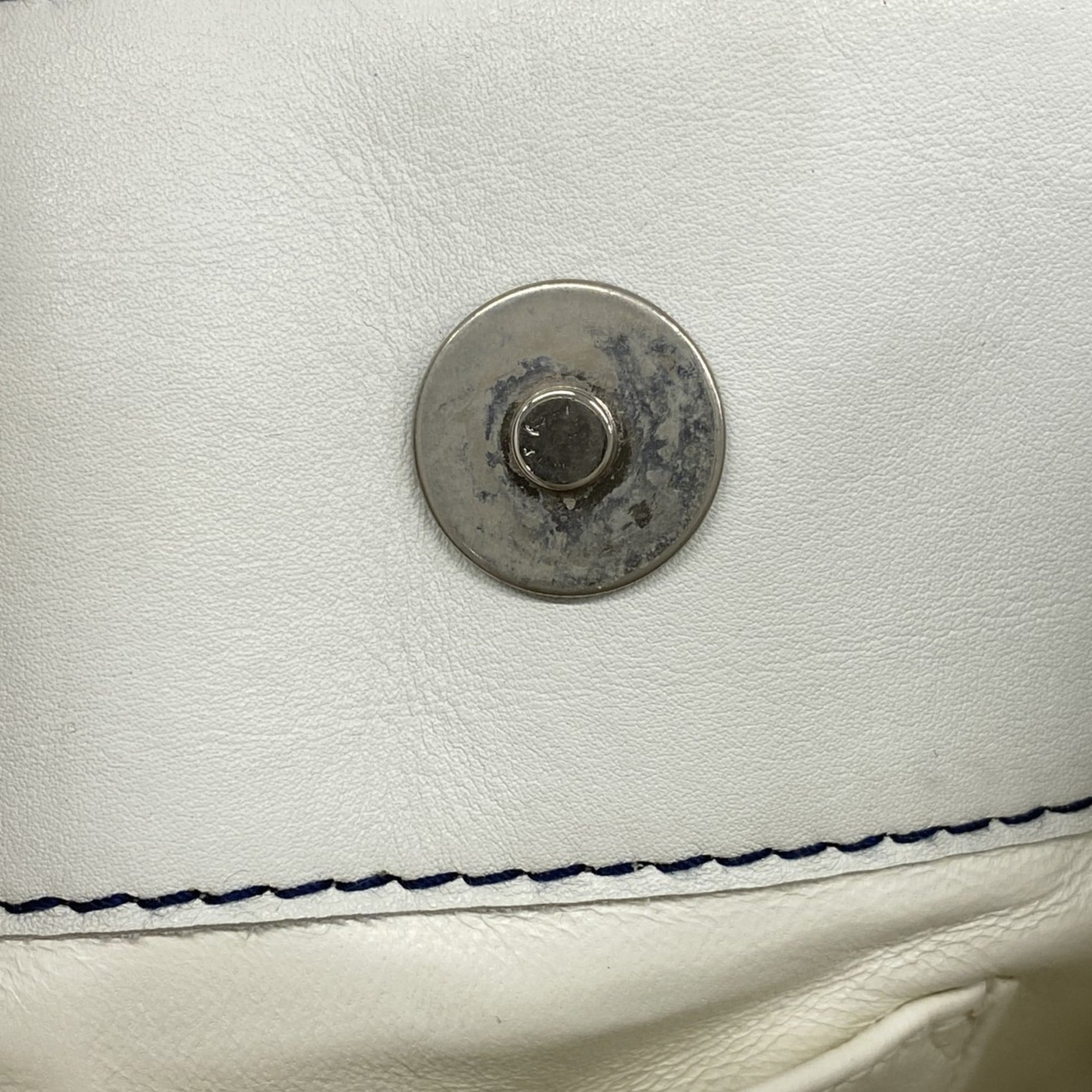 Chanel Navy White Leather Tote Bag (Pre-Owned)