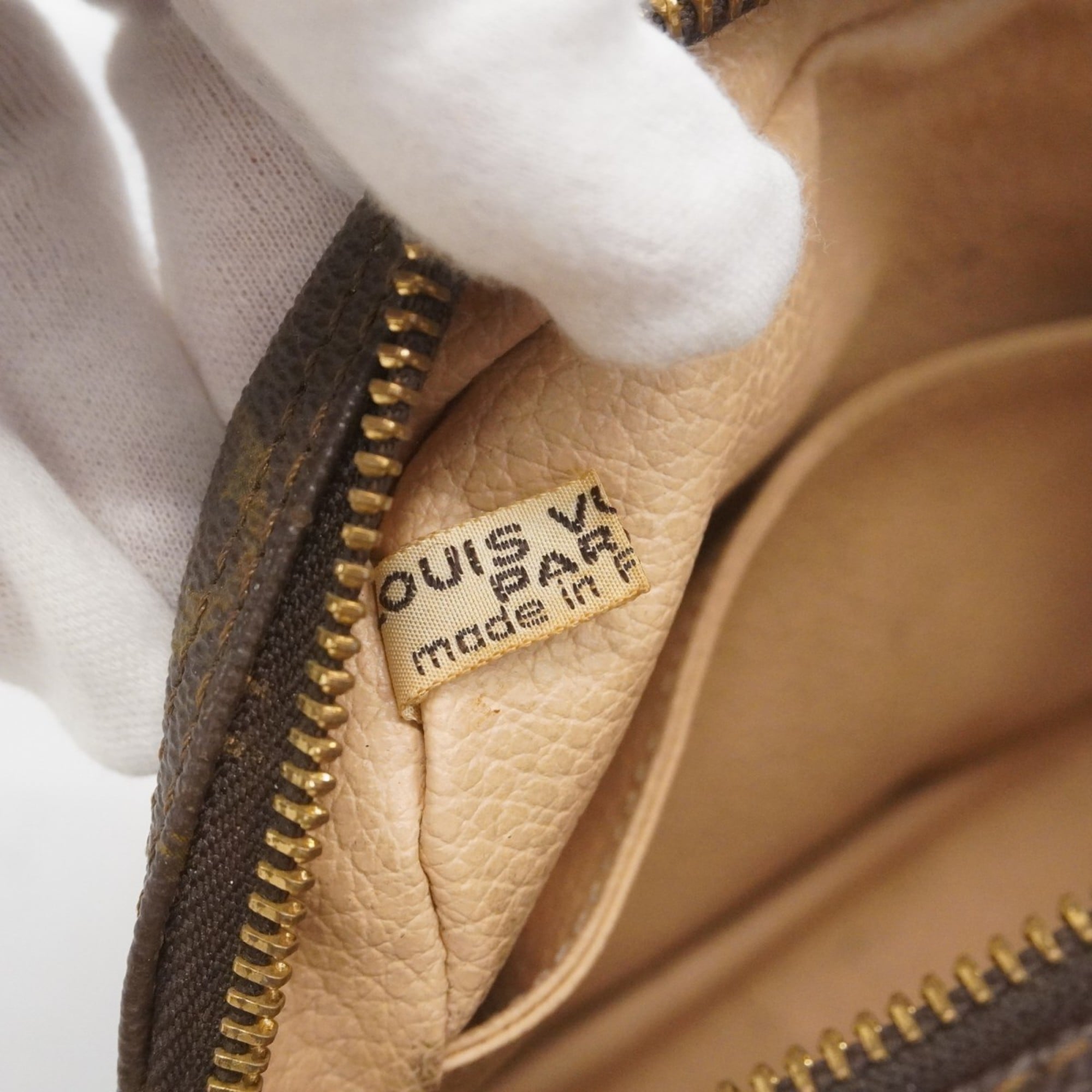 Louis Vuitton Brown Pouch (Pre-Owned)