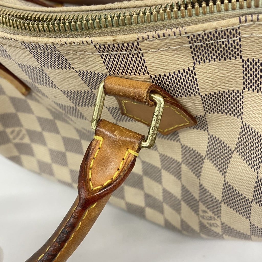 Louis Vuitton White Handbag (Pre-Owned)