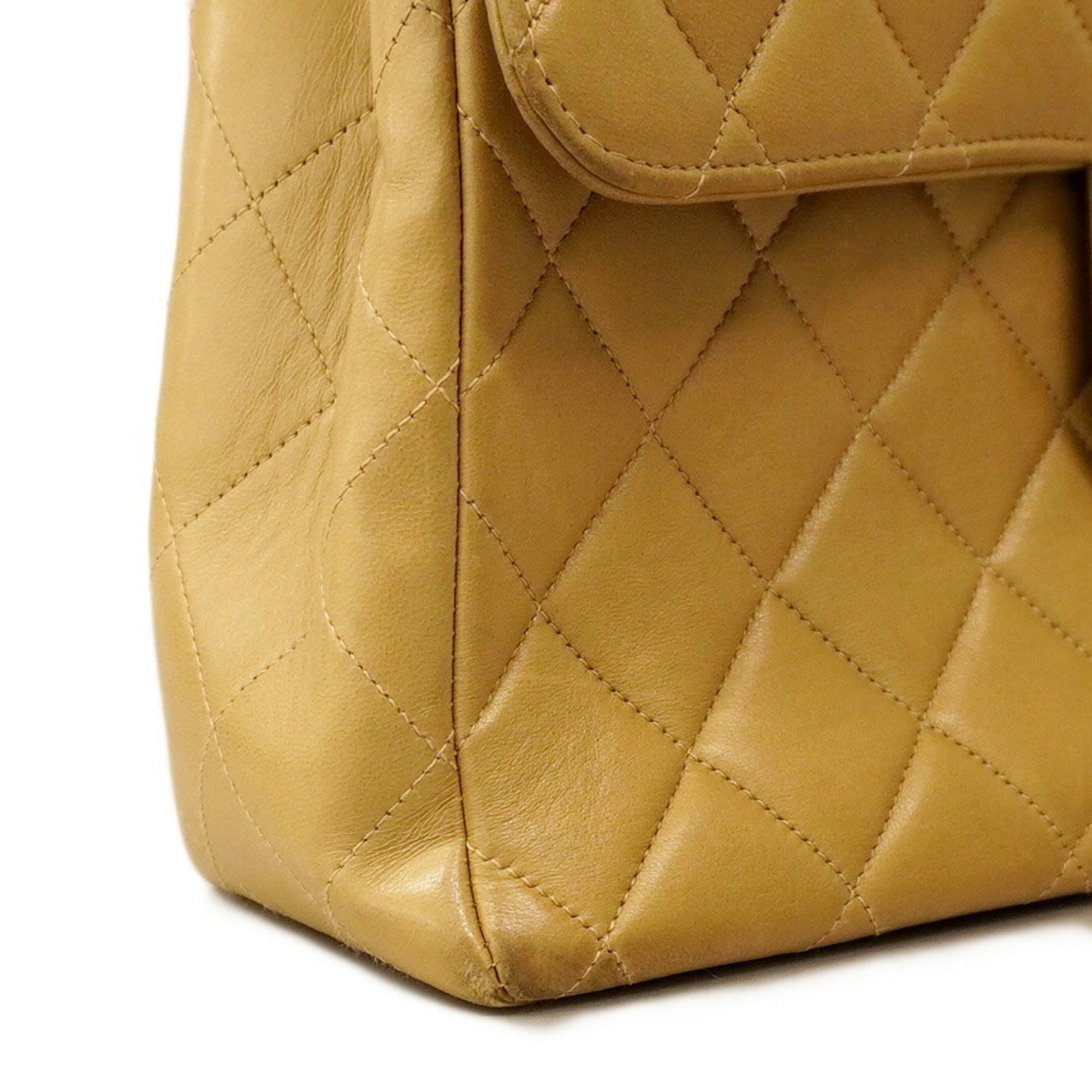 Chanel Beige Leather Shoulder Bag (Pre-Owned)