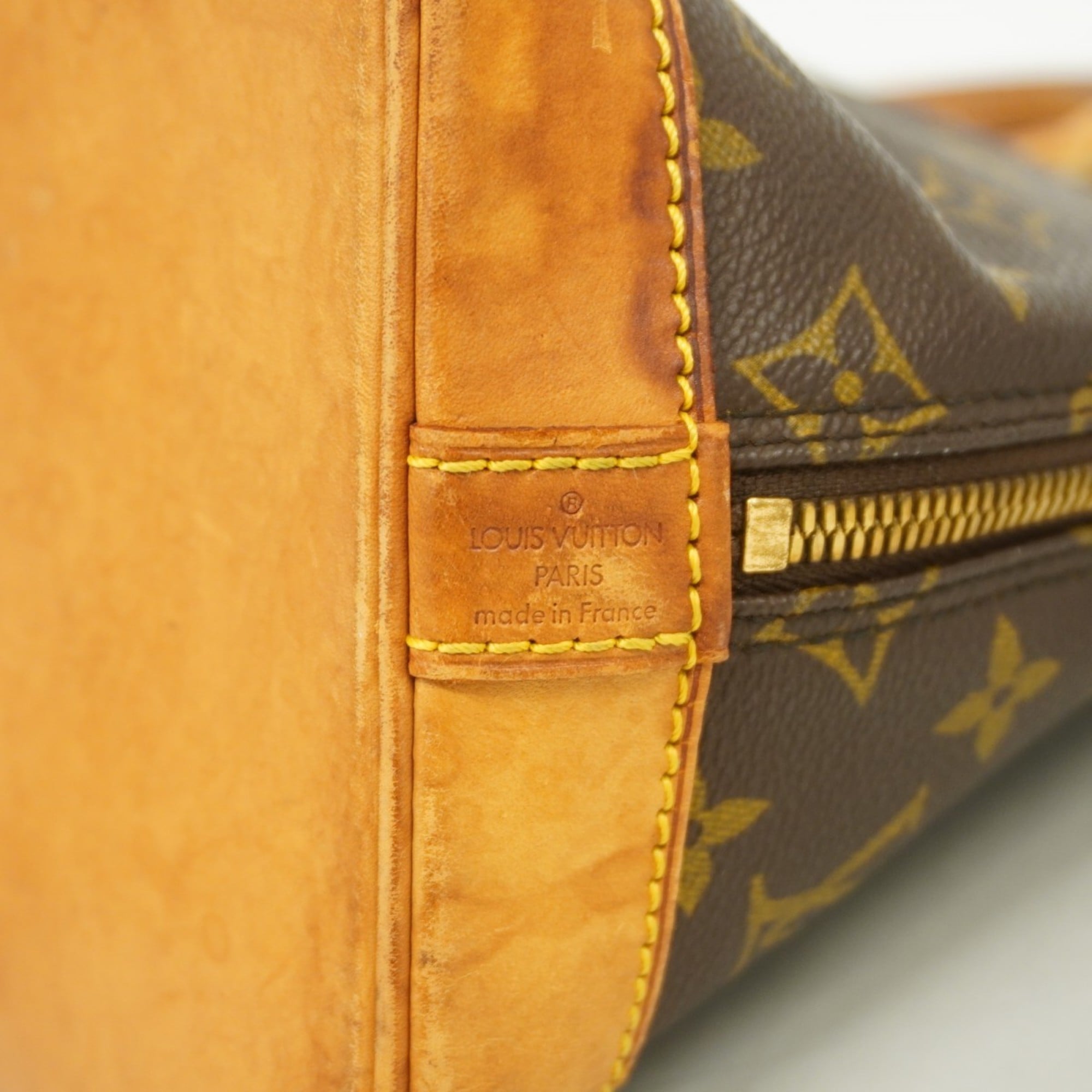 Louis Vuitton Brown Handbag (Pre-Owned)
