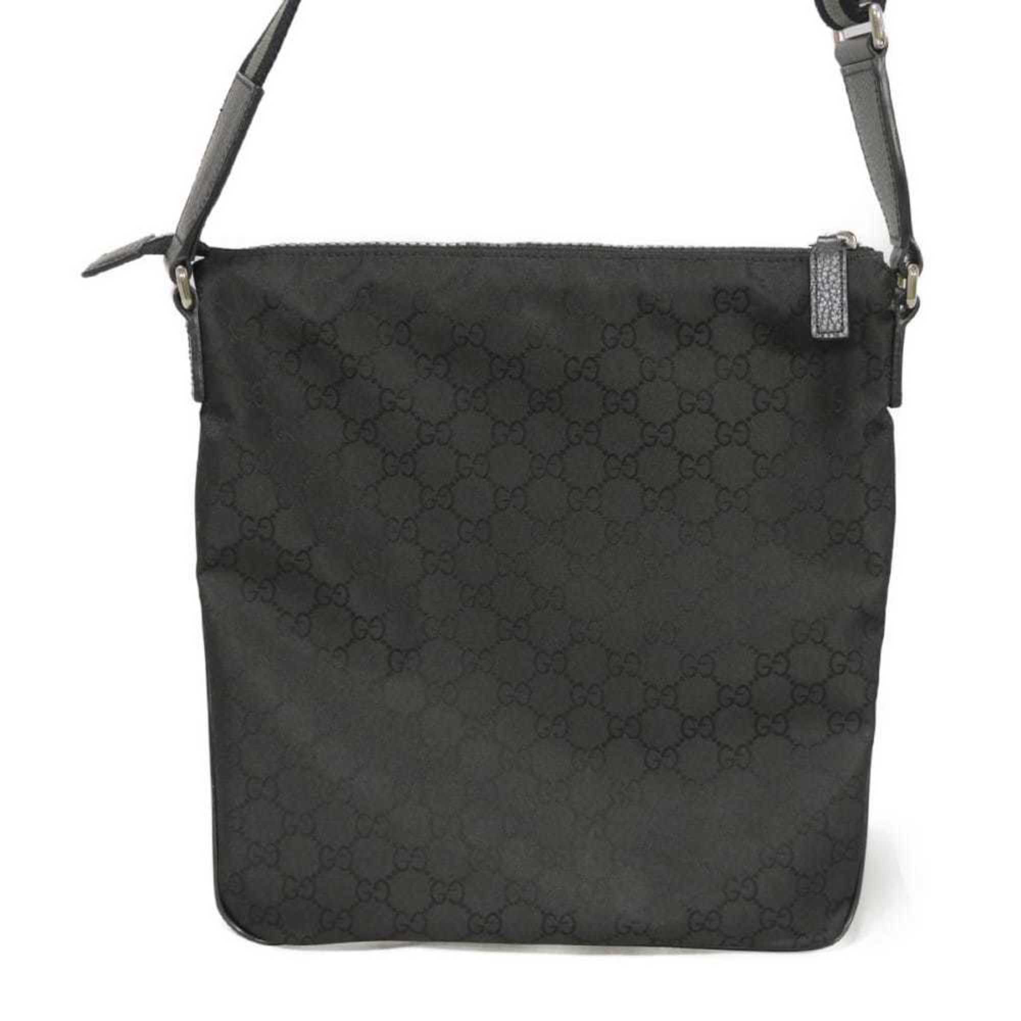 Gucci Black Nylon Gg Canvas Leather Messenger Bag Shoulder Bag (Pre-Owned)