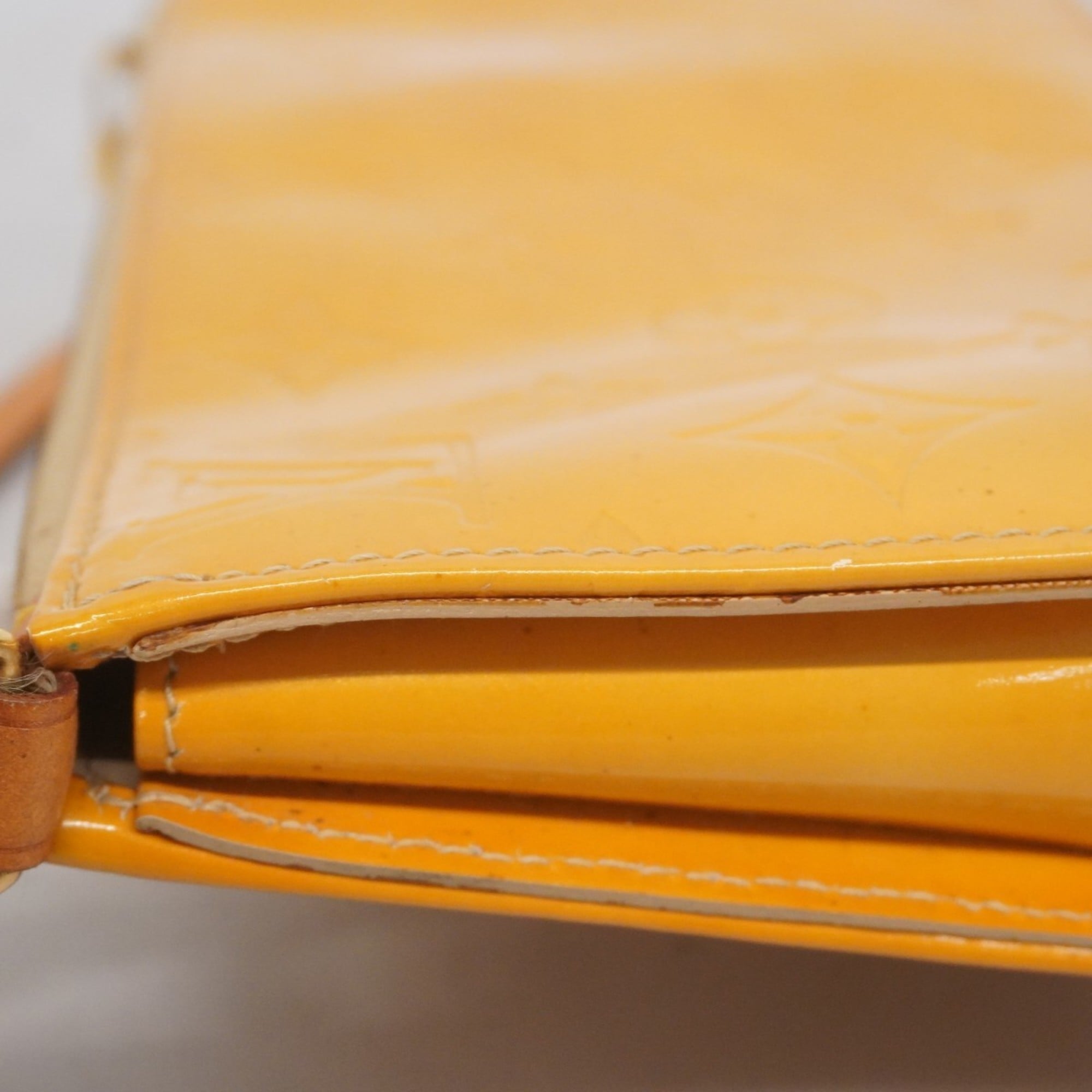 Louis Vuitton Beige Pouch (Pre-Owned)