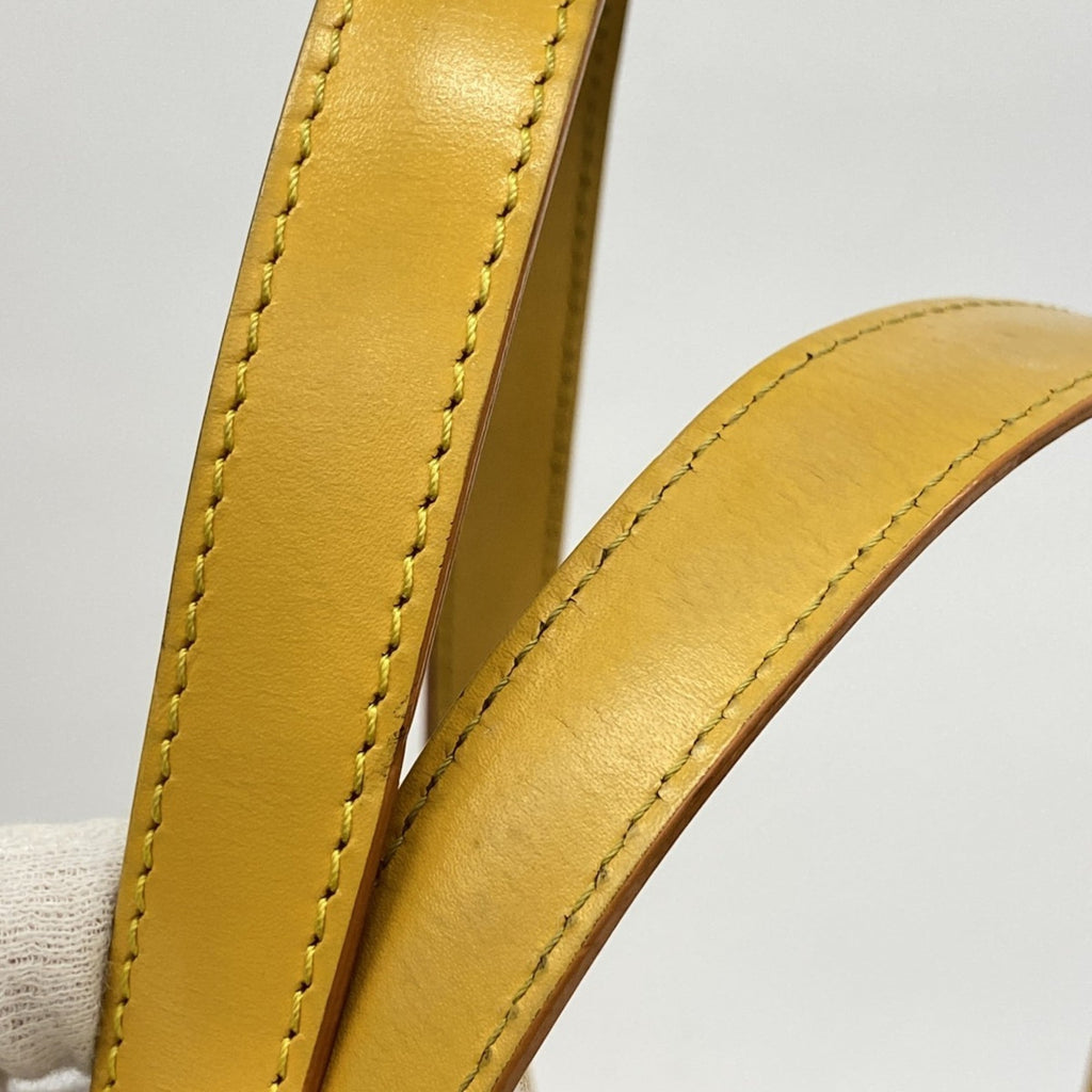 Louis Vuitton Jaune Shoulder Bag (Pre-Owned)