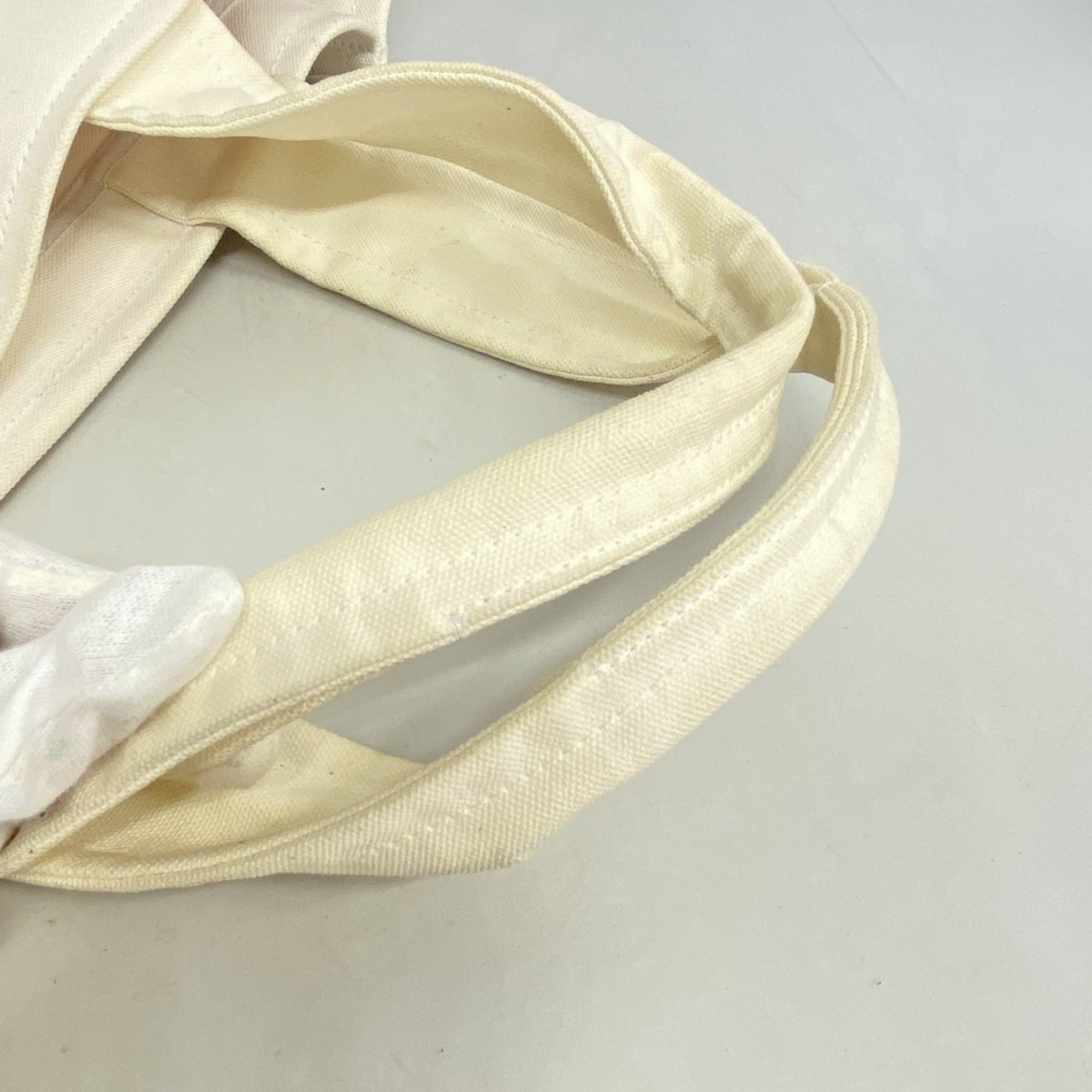 Chanel Ivory Canvas Tote Bag (Pre-Owned)