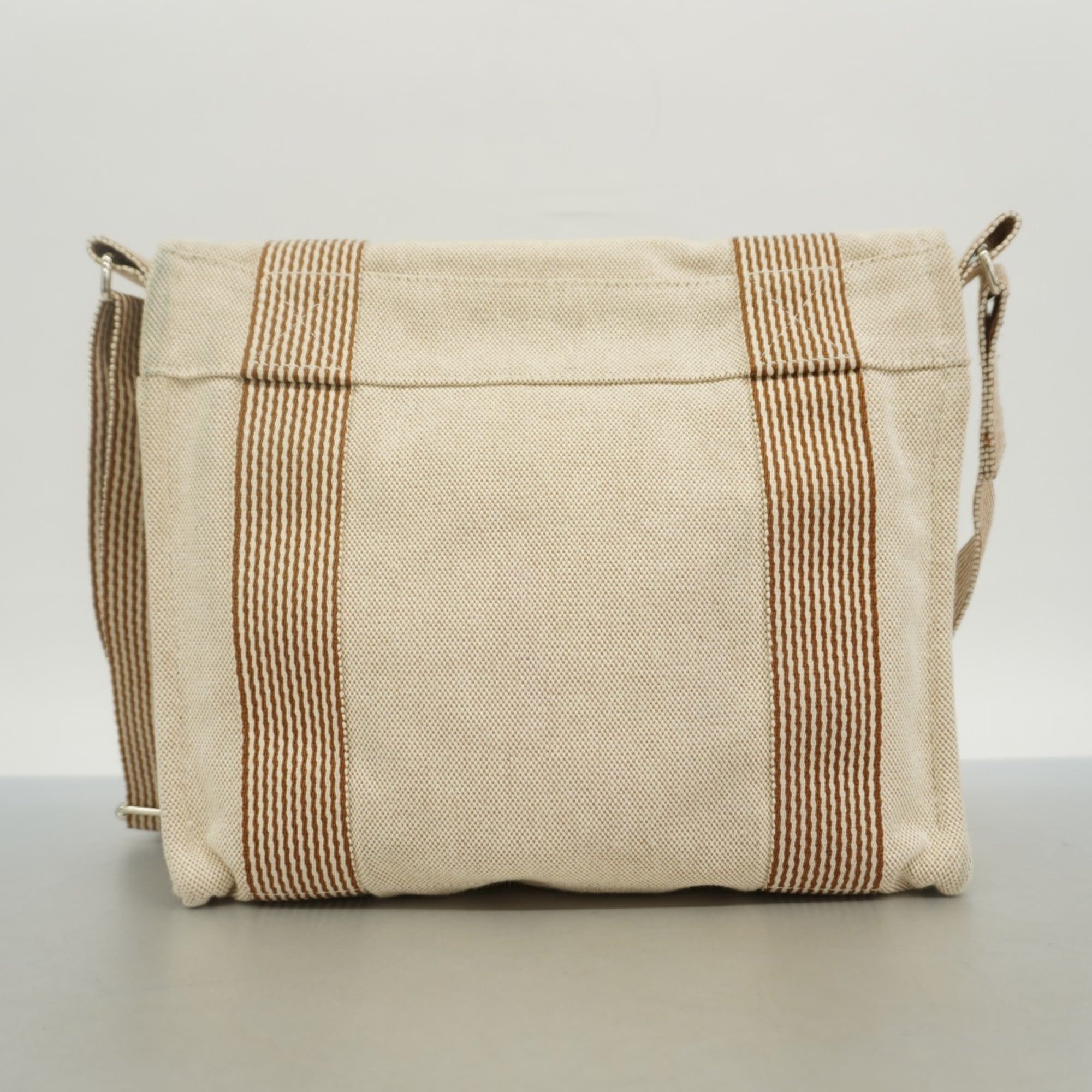 Hermes Ivory Canvas Shoulder Bag (Pre-Owned)