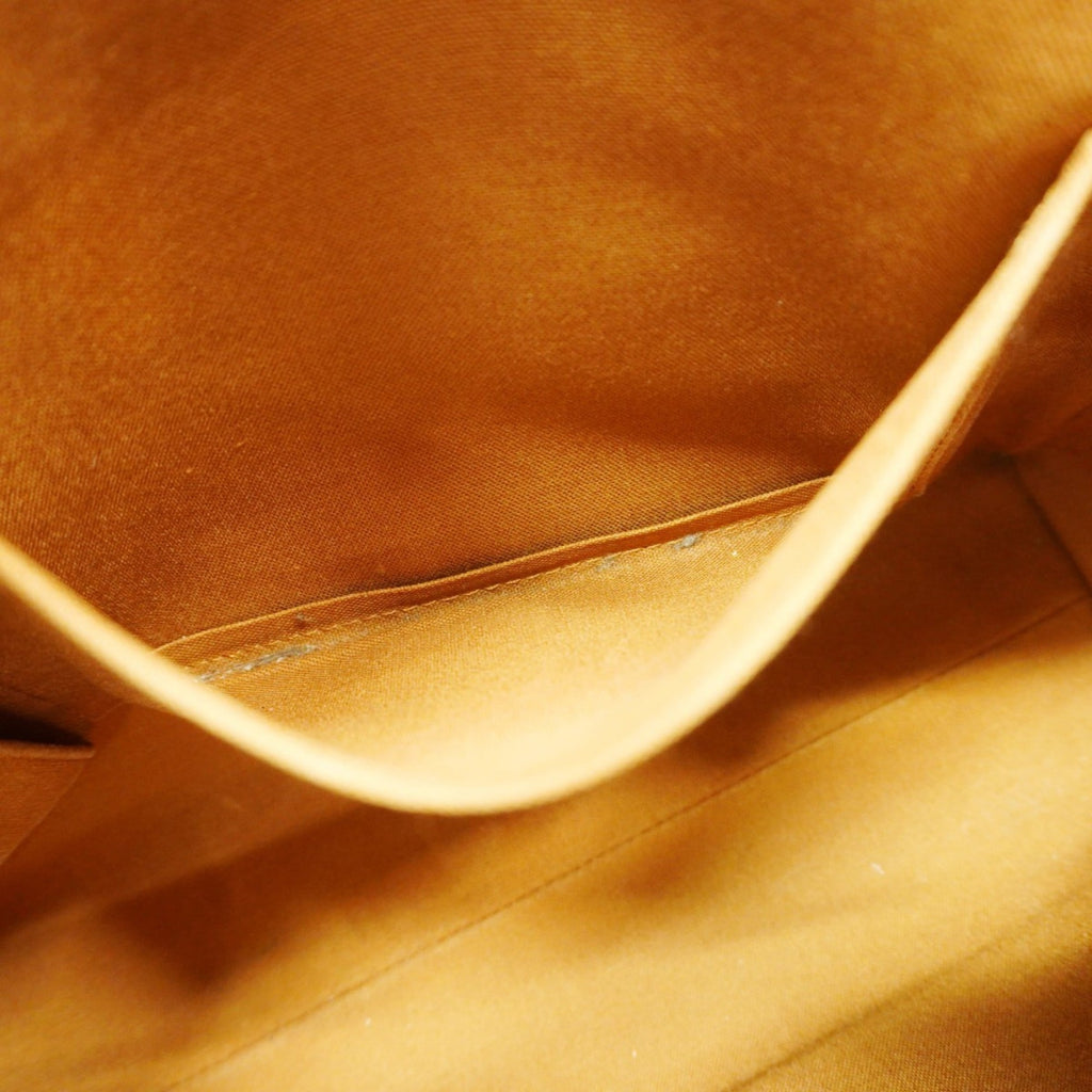 Louis Vuitton Brown Shoulder Bag (Pre-Owned)