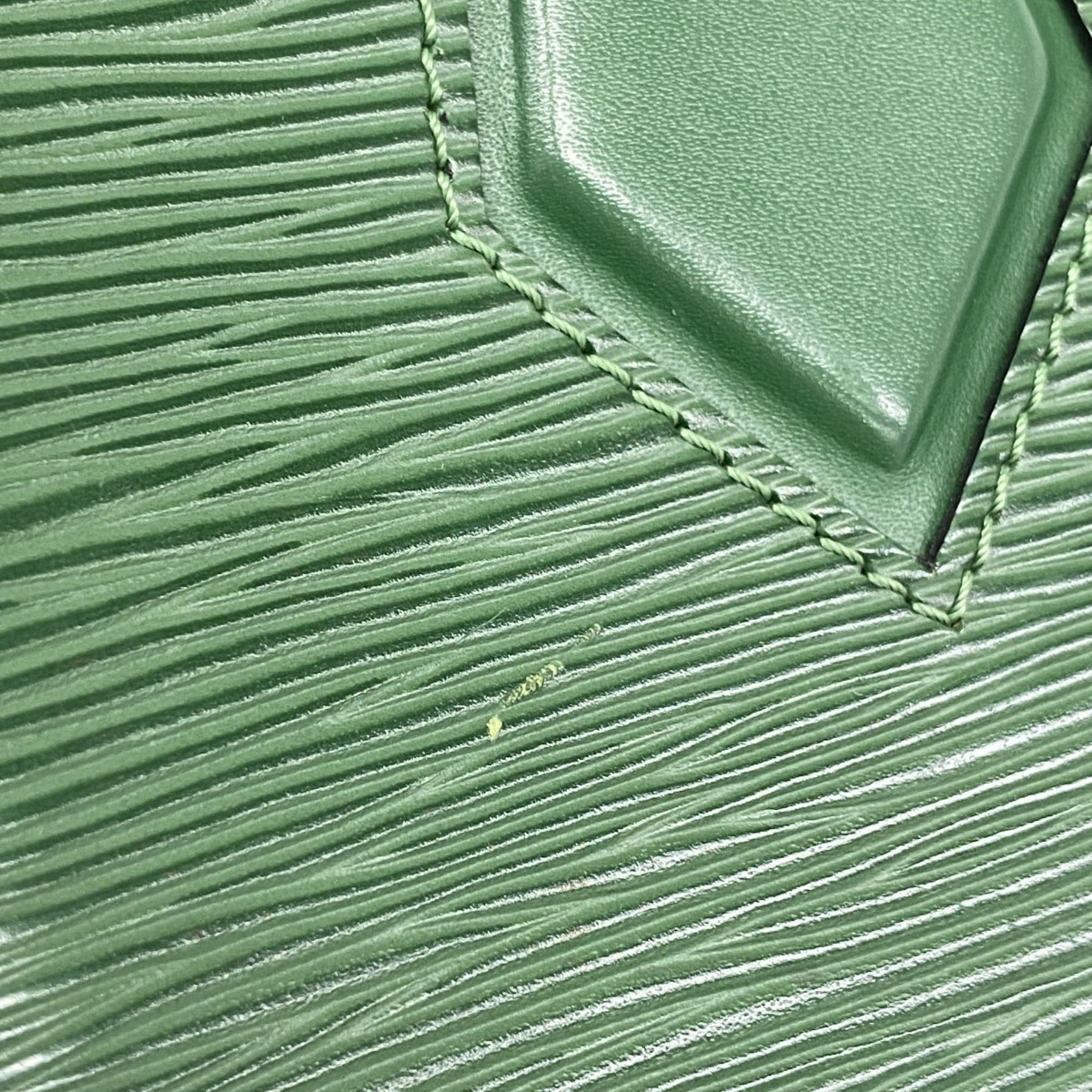 Louis Vuitton Borneo Green Handbag (Pre-Owned)