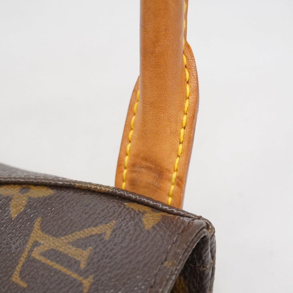 Louis Vuitton Brown Shoulder Bag (Pre-Owned)