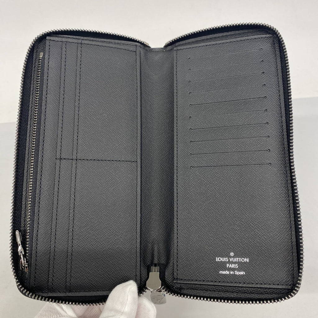 Louis Vuitton Black Long Wallet (Bi-Fold) (Pre-Owned)