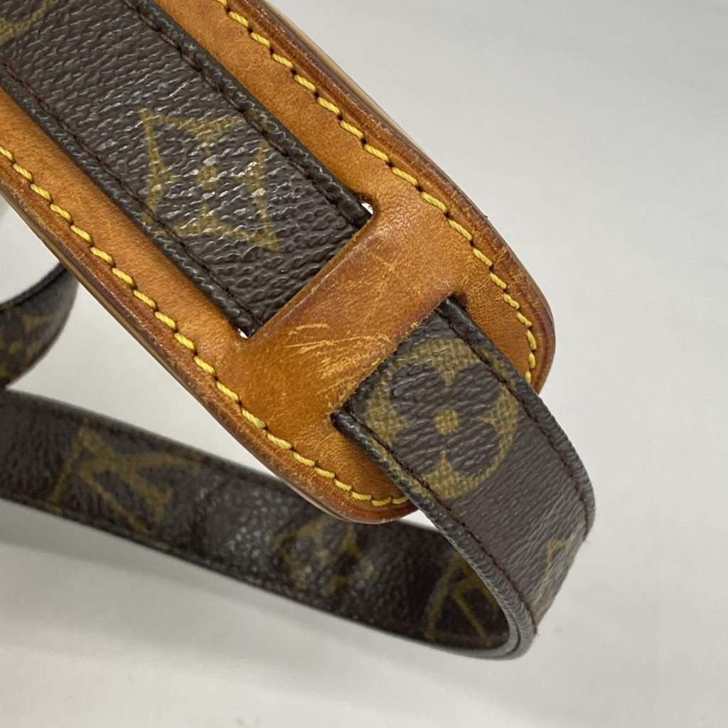 Louis Vuitton Brown Shoulder Bag (Pre-Owned)