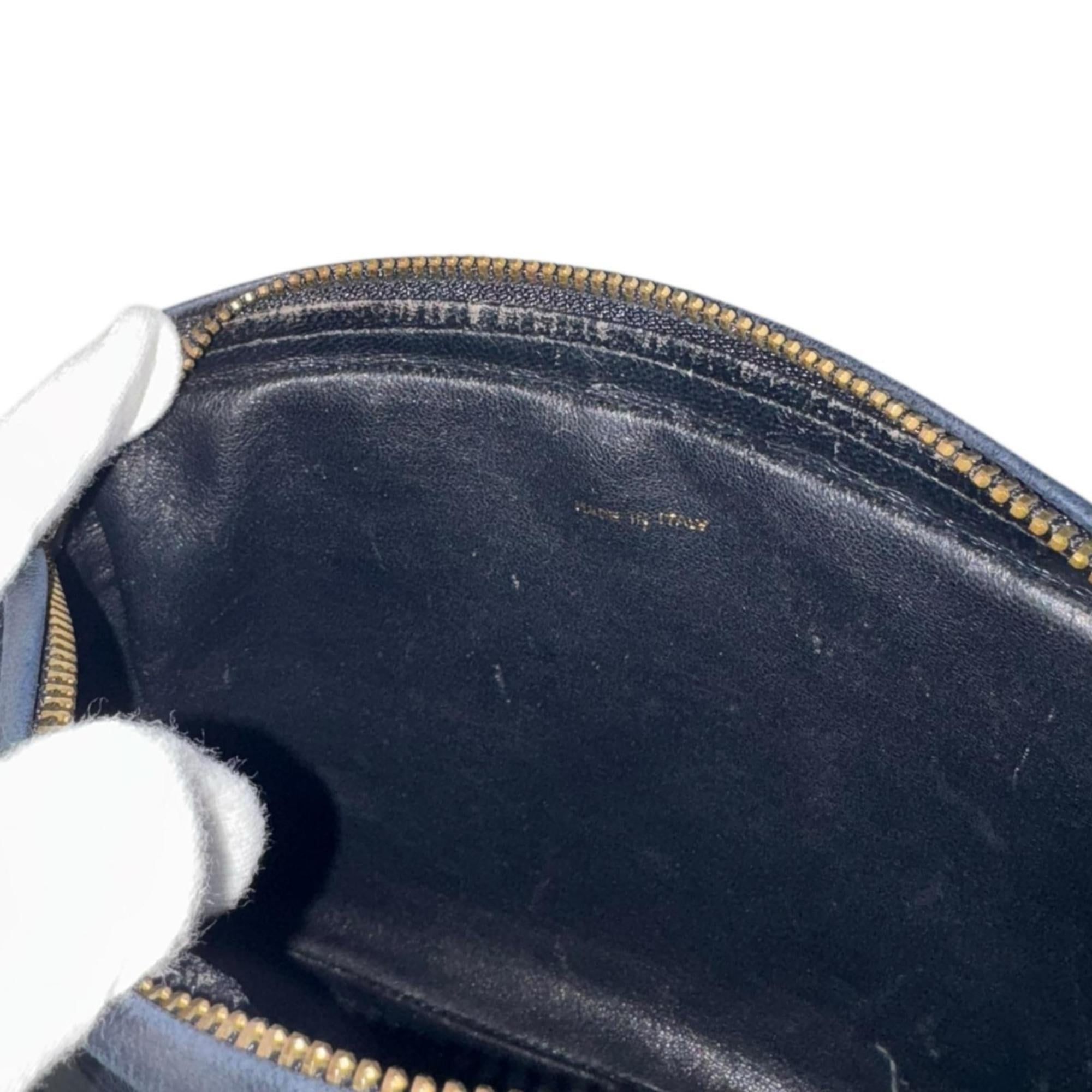 Chanel Black Leather Shoulder Bag (Pre-Owned)