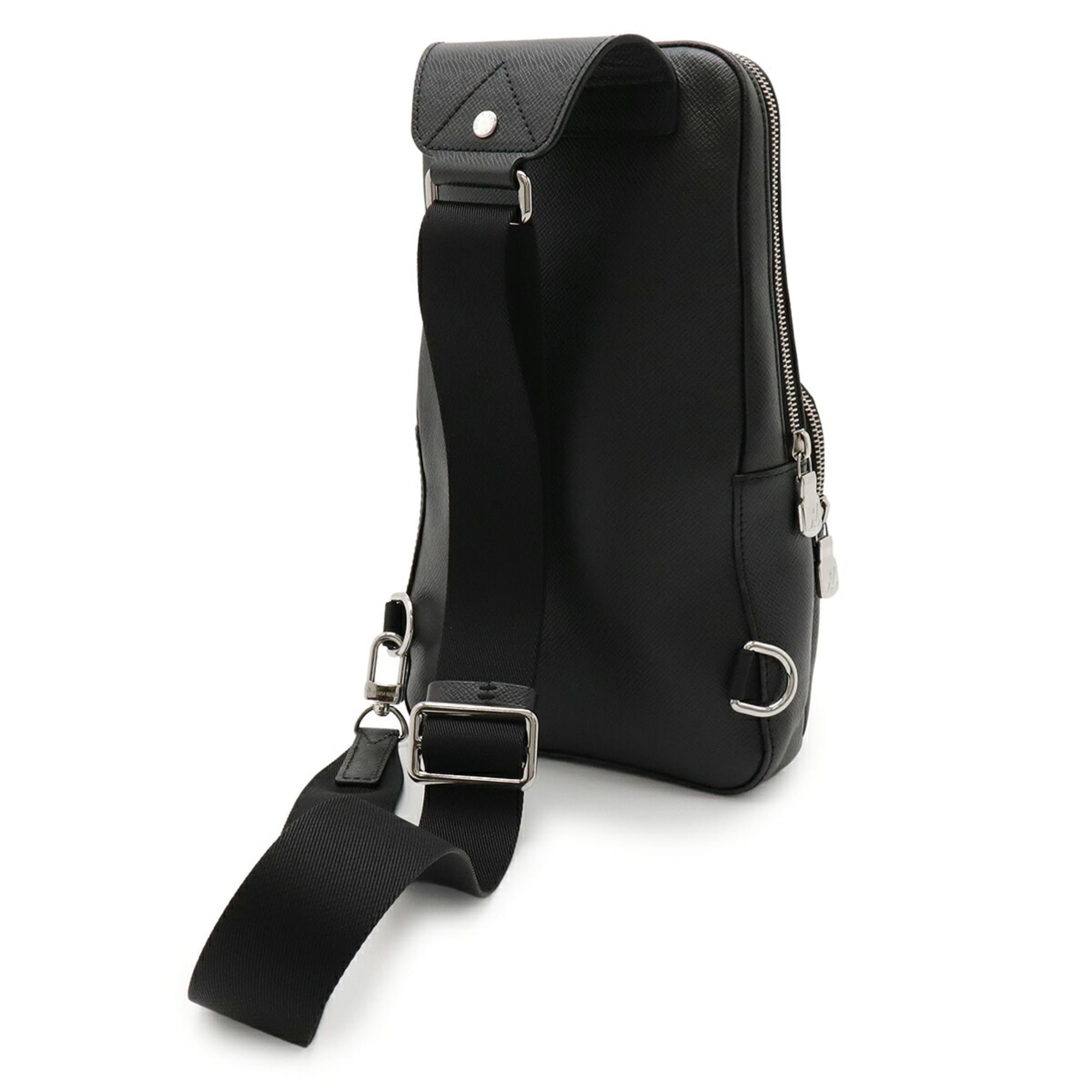 Louis Vuitton Taiga Black Noir Taiga Leather Shoulder Bag Sling Bag (Pre-Owned)