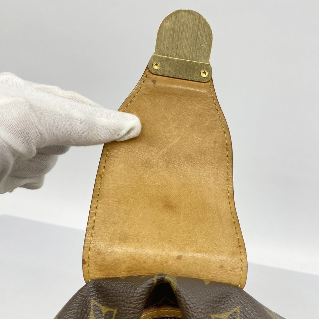 Louis Vuitton Brown Shoulder Bag (Pre-Owned)