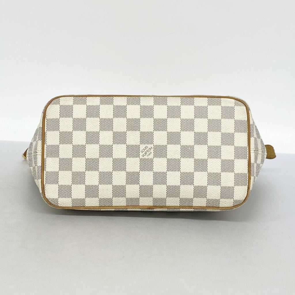 Louis Vuitton White Handbag (Pre-Owned)