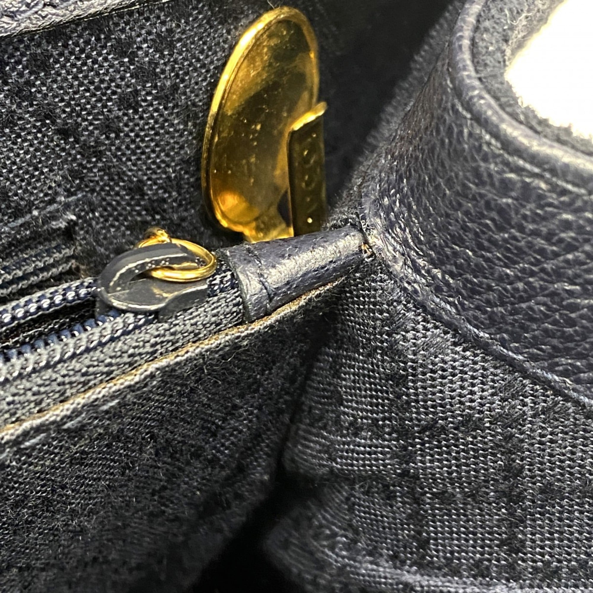 Gucci Navy Suede Handbag (Pre-Owned)