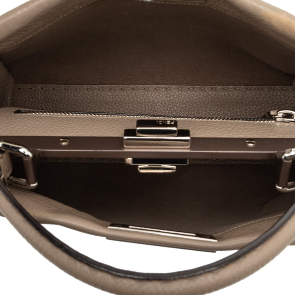Fendi Grayish Leather Handbag (Pre-Owned)
