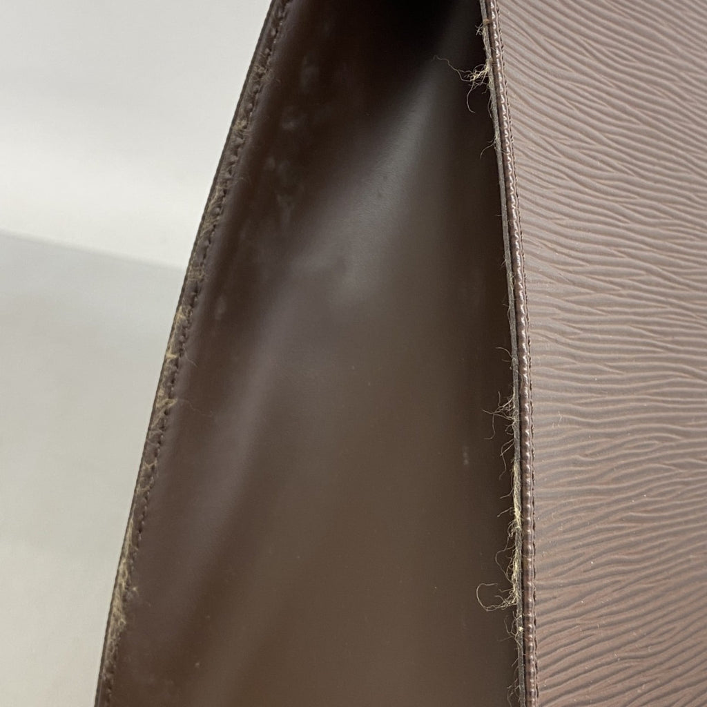 Louis Vuitton Moka Handbag (Pre-Owned)