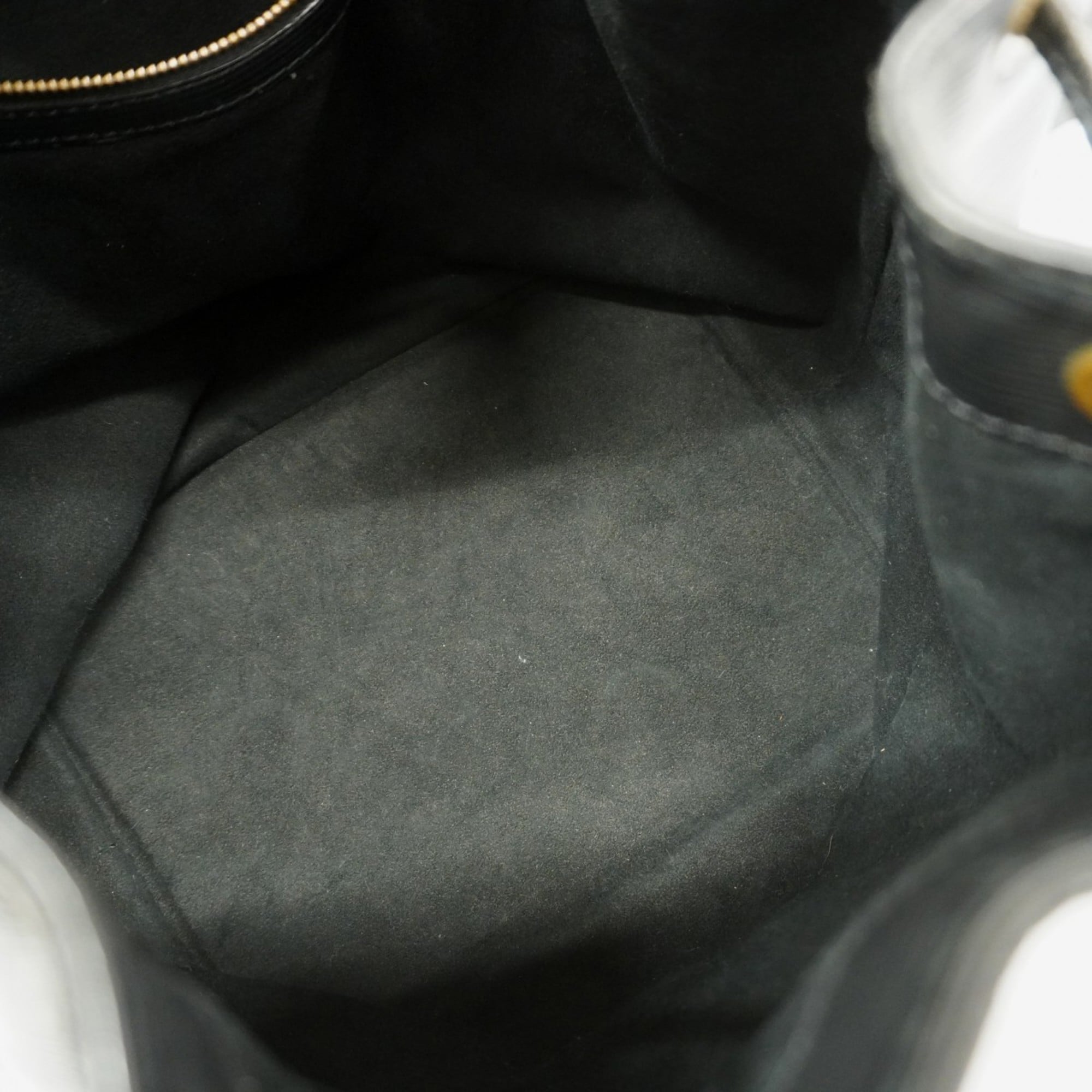 Louis Vuitton Noir Shoulder Bag (Pre-Owned)