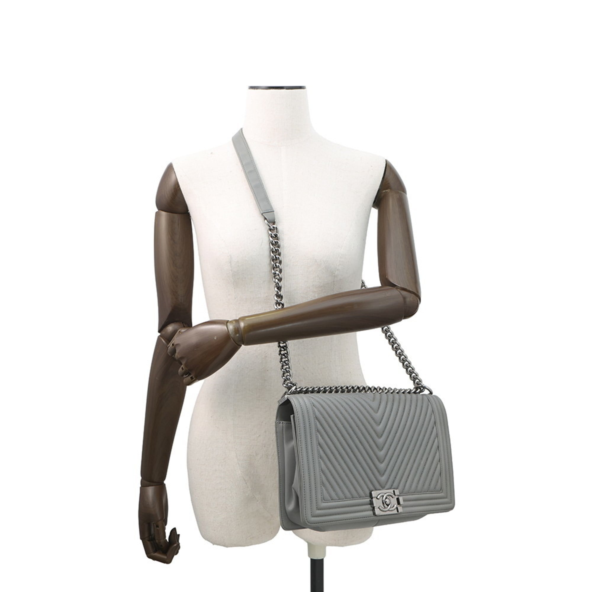 Chanel Boy Chanel Gray Beads Leather Shoulder Bag (Pre-Owned)
