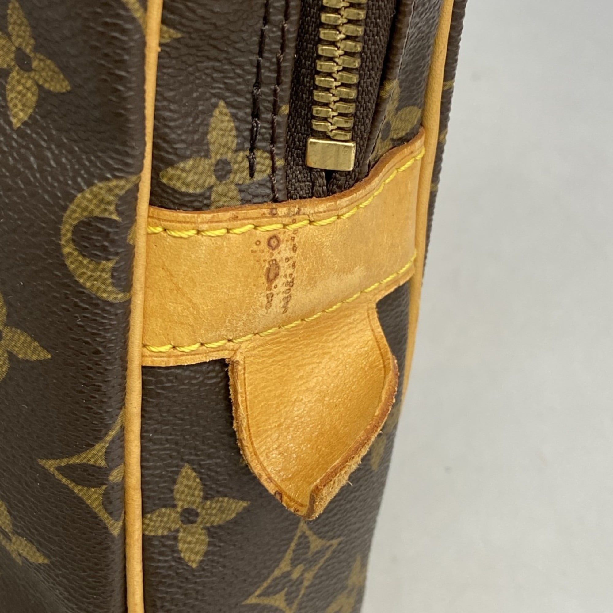 Louis Vuitton Brown Briefcase (Pre-Owned)