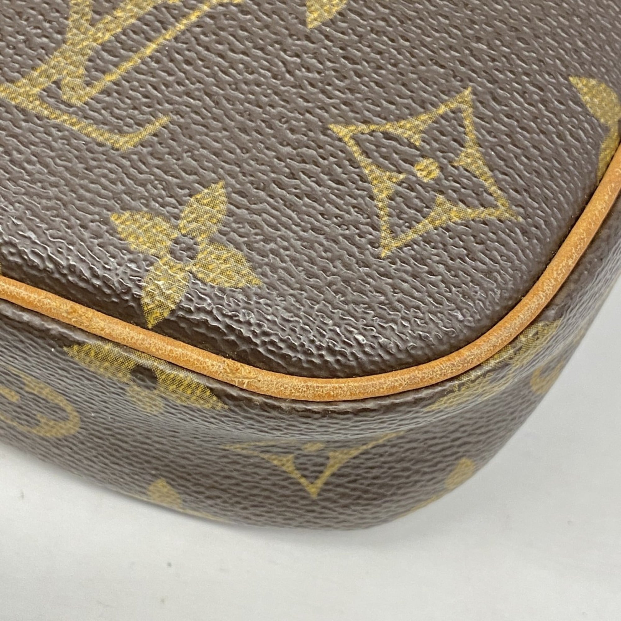 Louis Vuitton Brown Sling Bag (Pre-Owned)