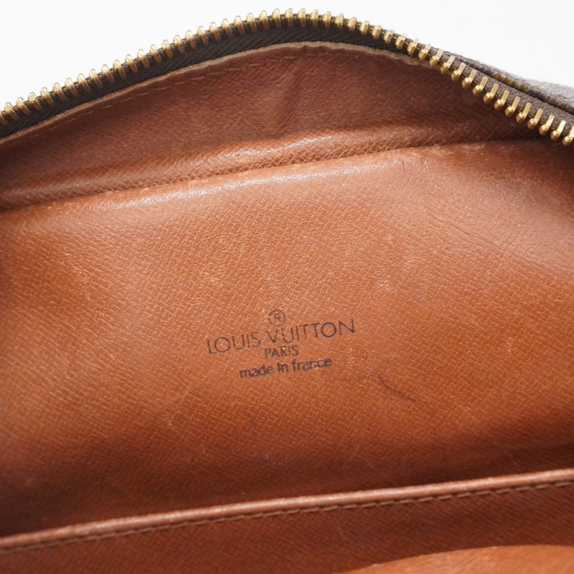 Louis Vuitton Brown Shoulder Bag (Pre-Owned)