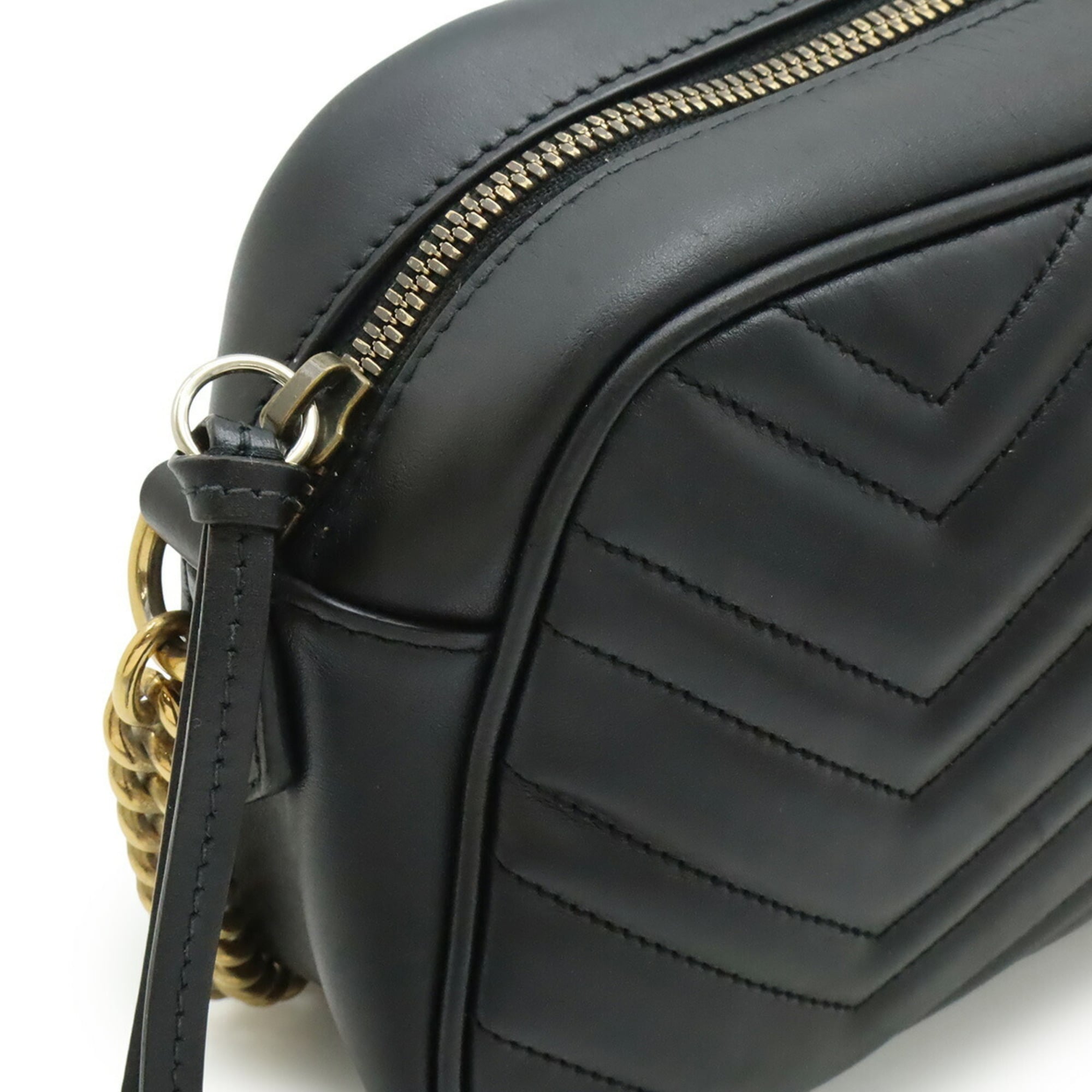 Gucci Gg Marmont Black Leather Pochette Shoulder Bag (Pre-Owned)