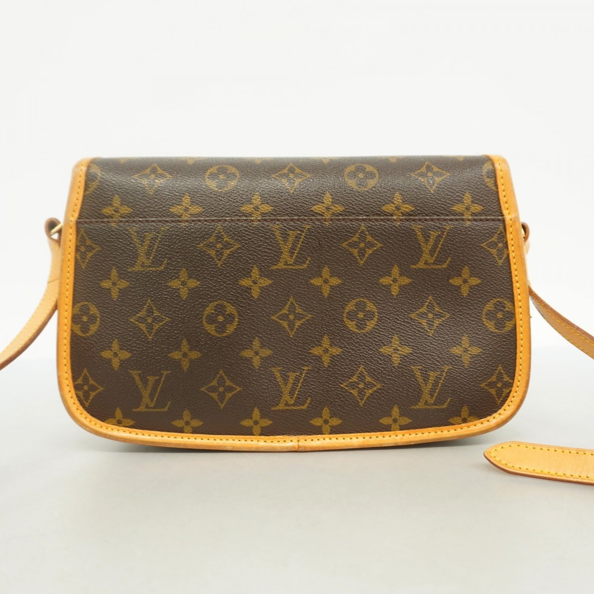 Louis Vuitton Brown Shoulder Bag (Pre-Owned)