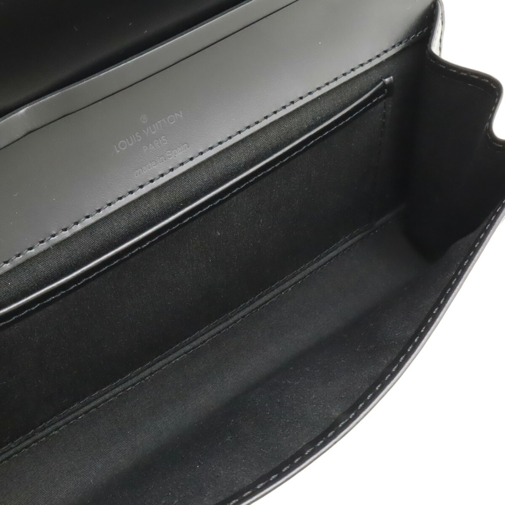 Louis Vuitton Black Noir Epi Leather Shoulder Bag (Pre-Owned)