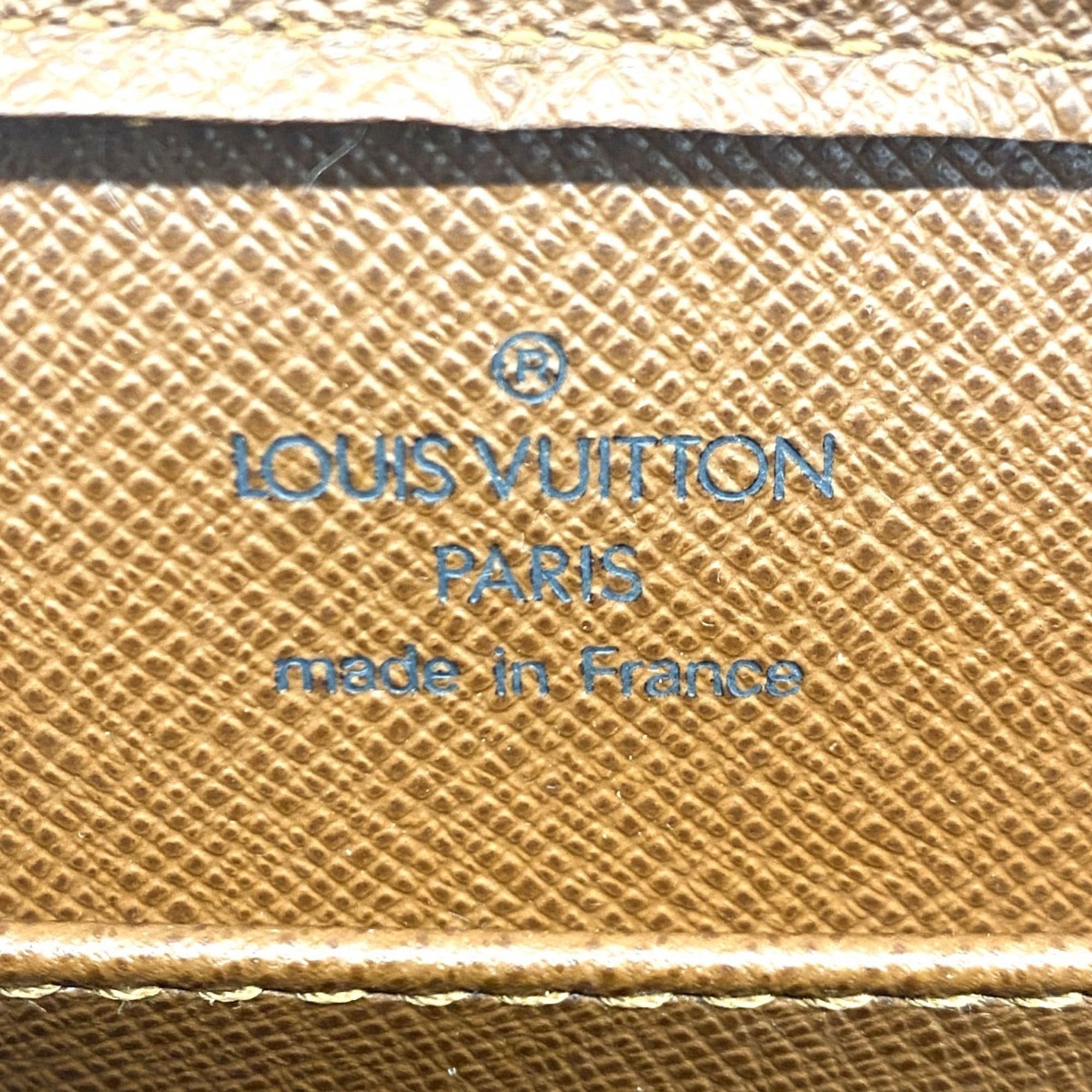 Louis Vuitton Brown Clutch Bag (Pre-Owned)