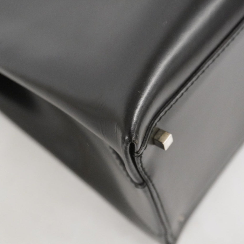 Salvatore Ferragamo Black Leather Handbag (Pre-Owned)