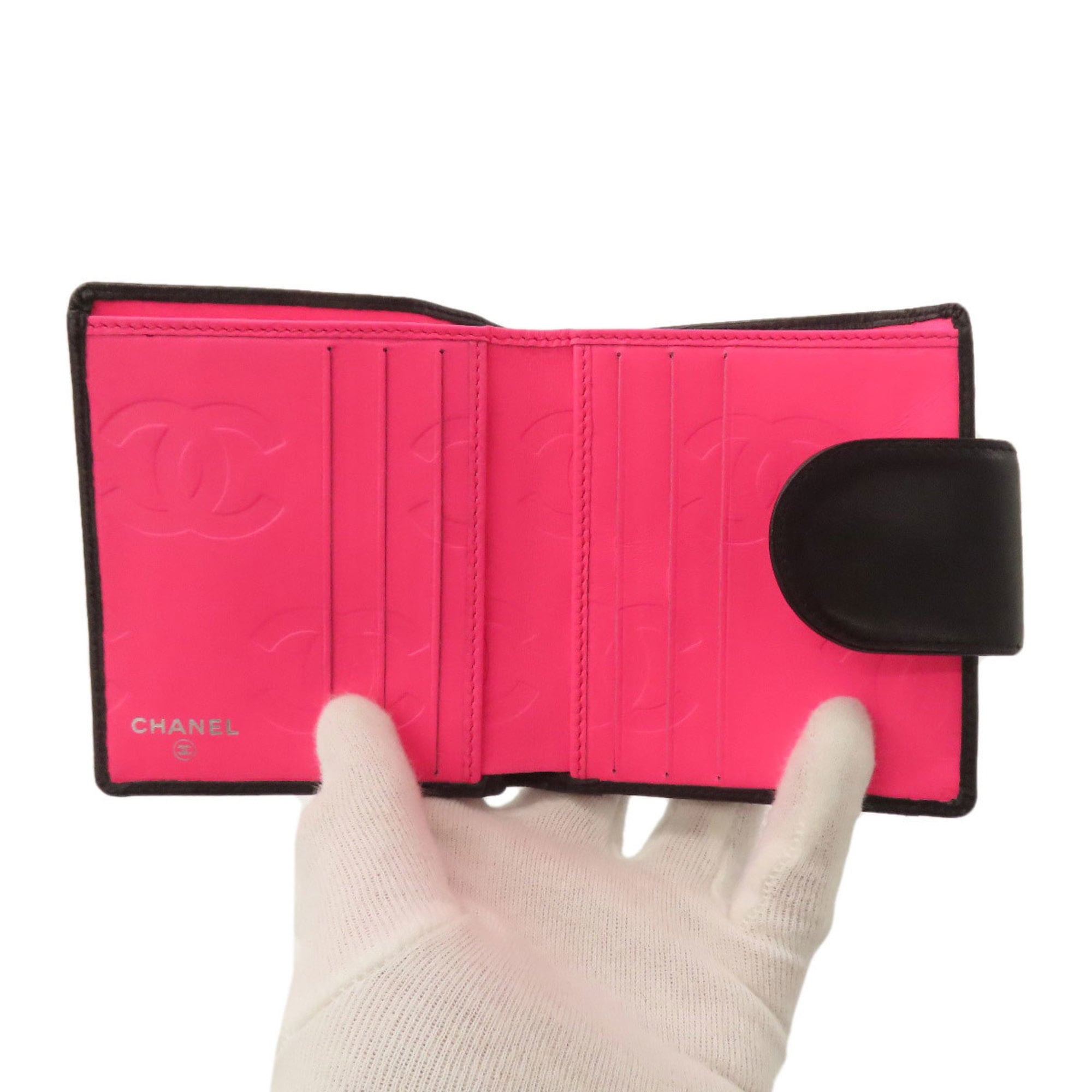 Chanel Black Leather Wallet (Bi-Fold) (Pre-Owned)