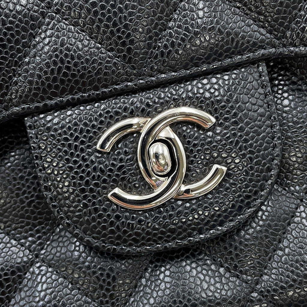 Chanel Matelasse Black Grained Calfskin Shoulder Bag (Pre-Owned)