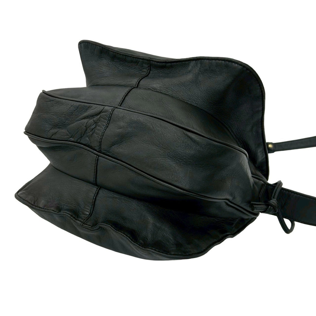 Loewe Black Leather Pochette Shoulder Bag (Pre-Owned)