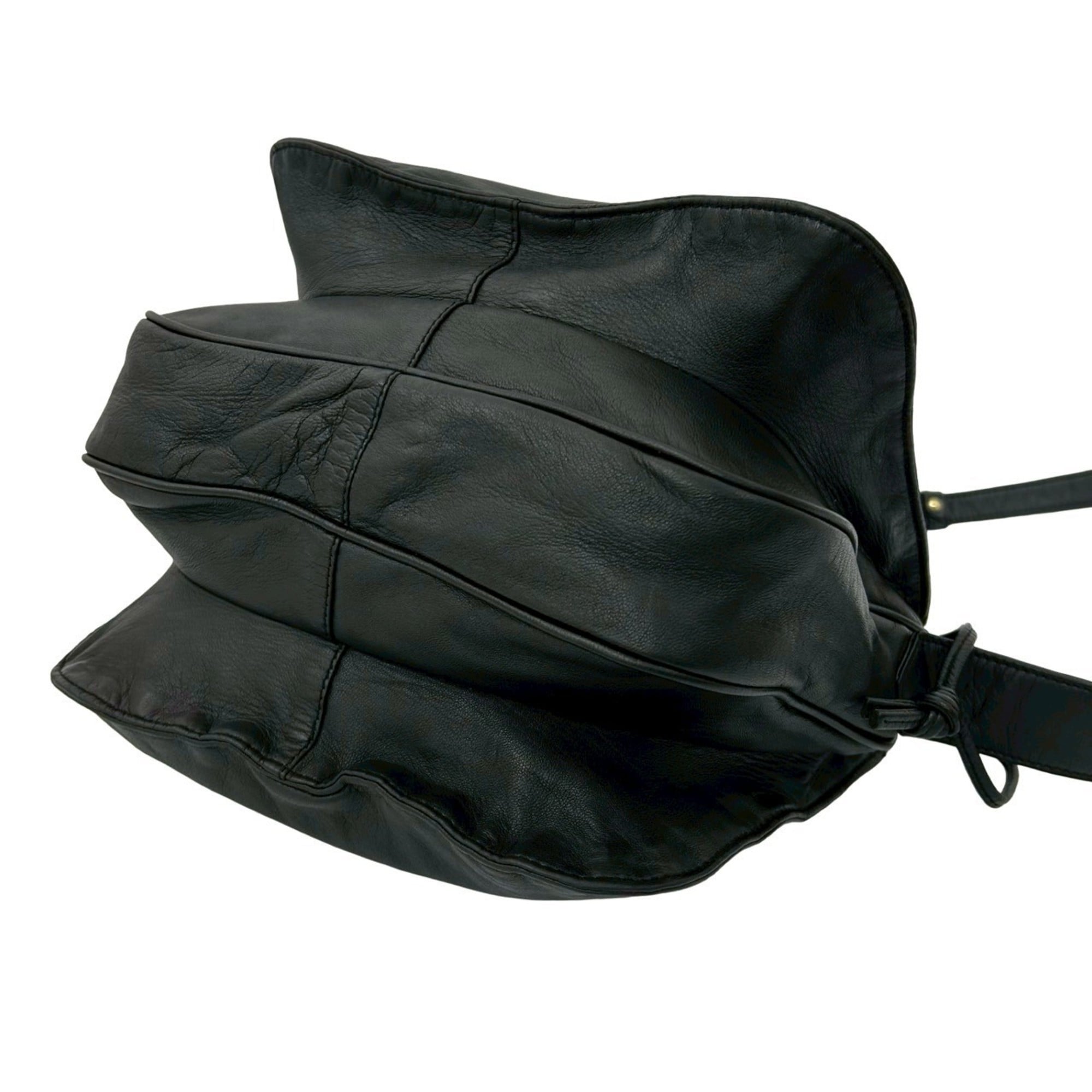 Loewe Black Leather Pochette Shoulder Bag (Pre-Owned)