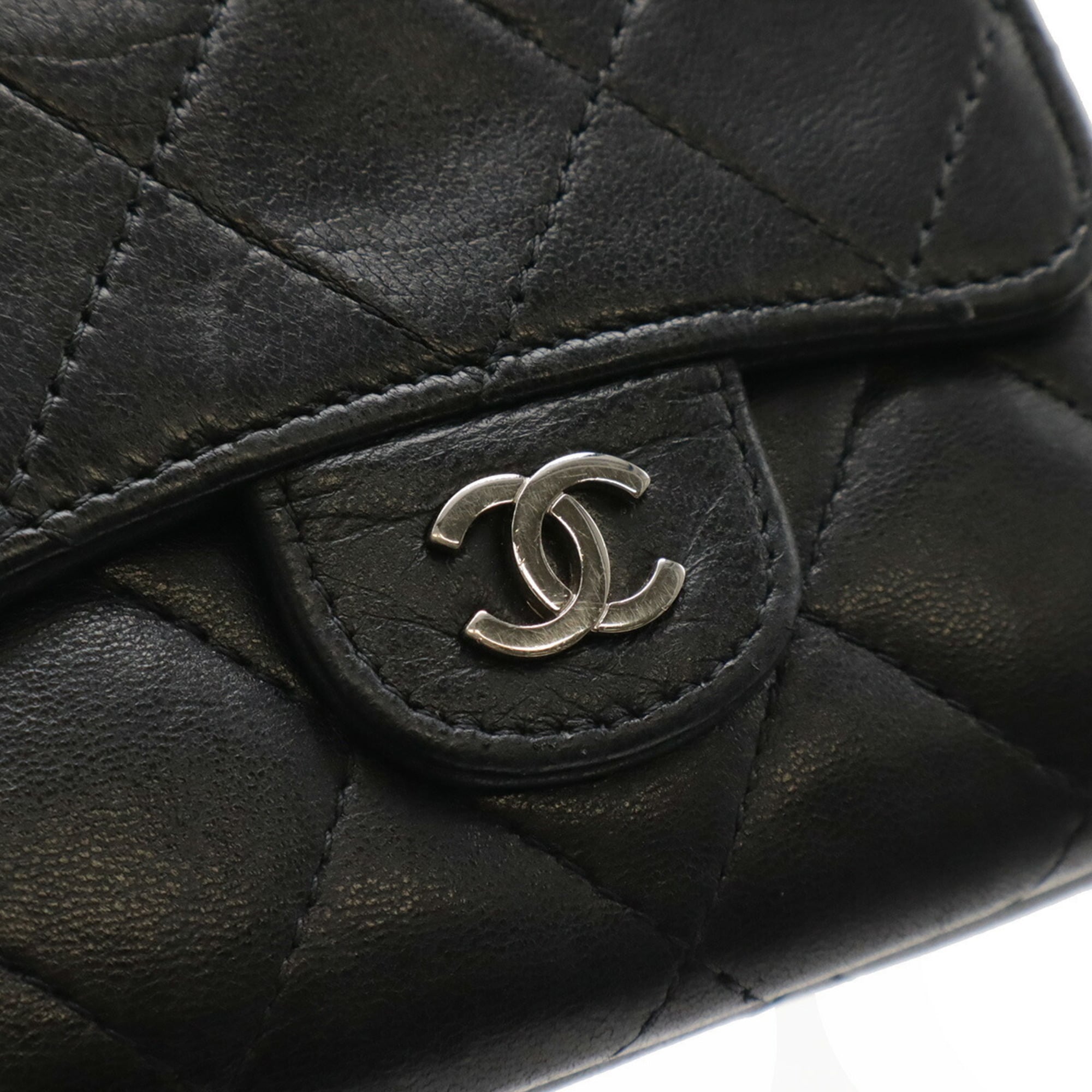 Chanel Black Leather Wallet (Bi-Fold) (Pre-Owned)