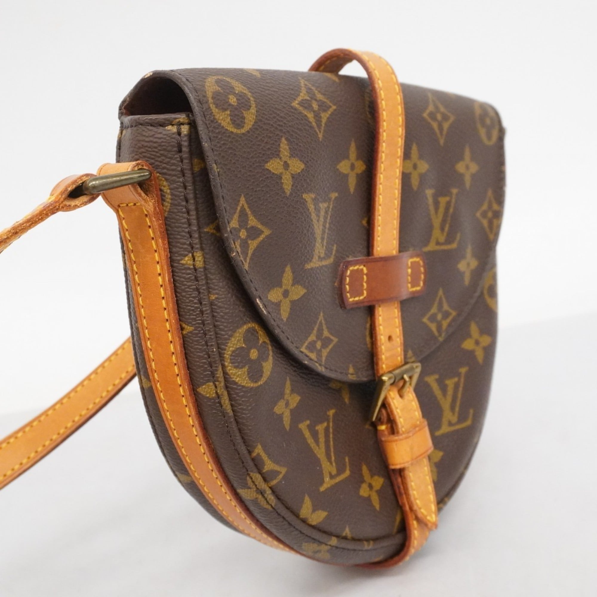 Louis Vuitton Brown Shoulder Bag (Pre-Owned)