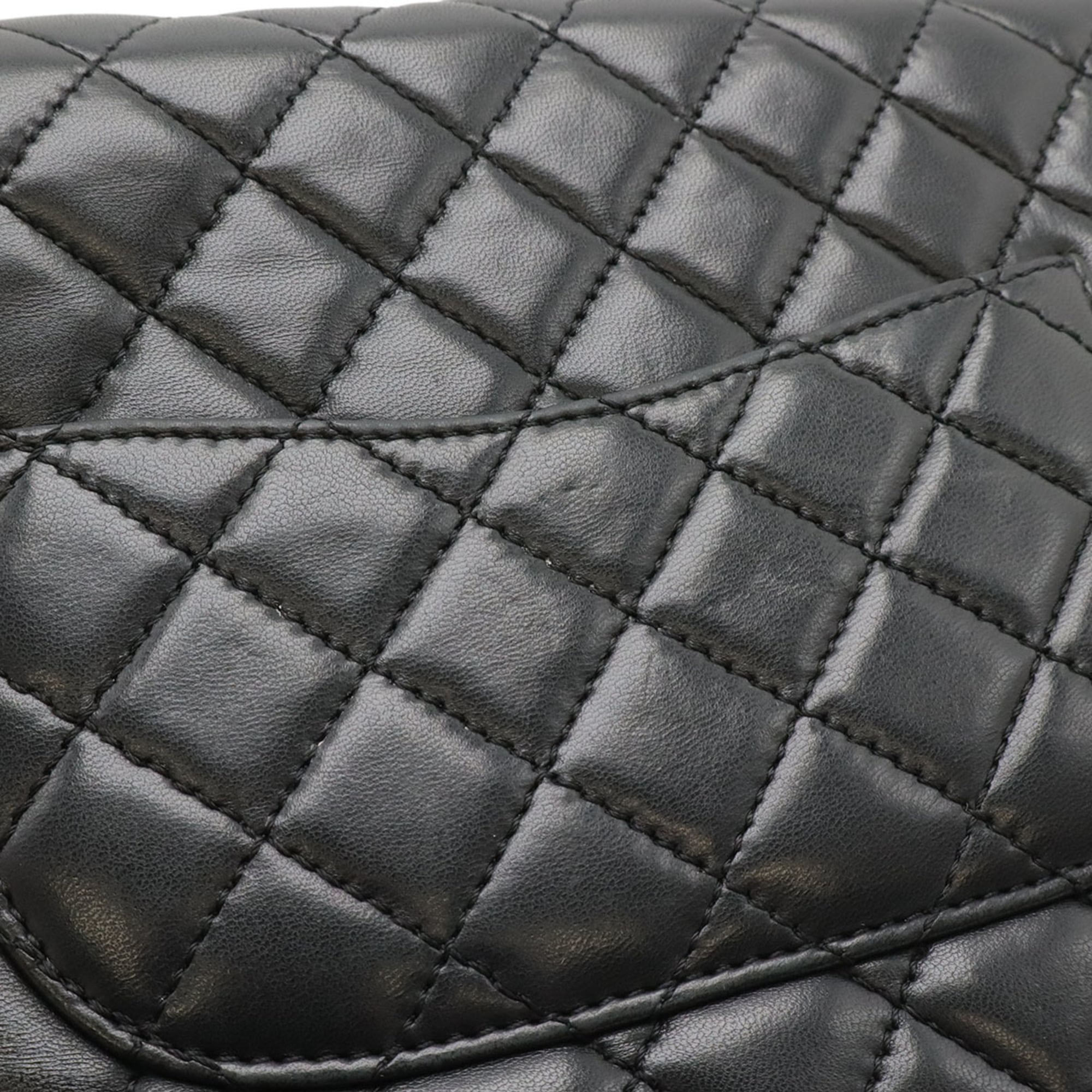 Chanel Matelasse Black Leather Shoulder Bag (Pre-Owned)